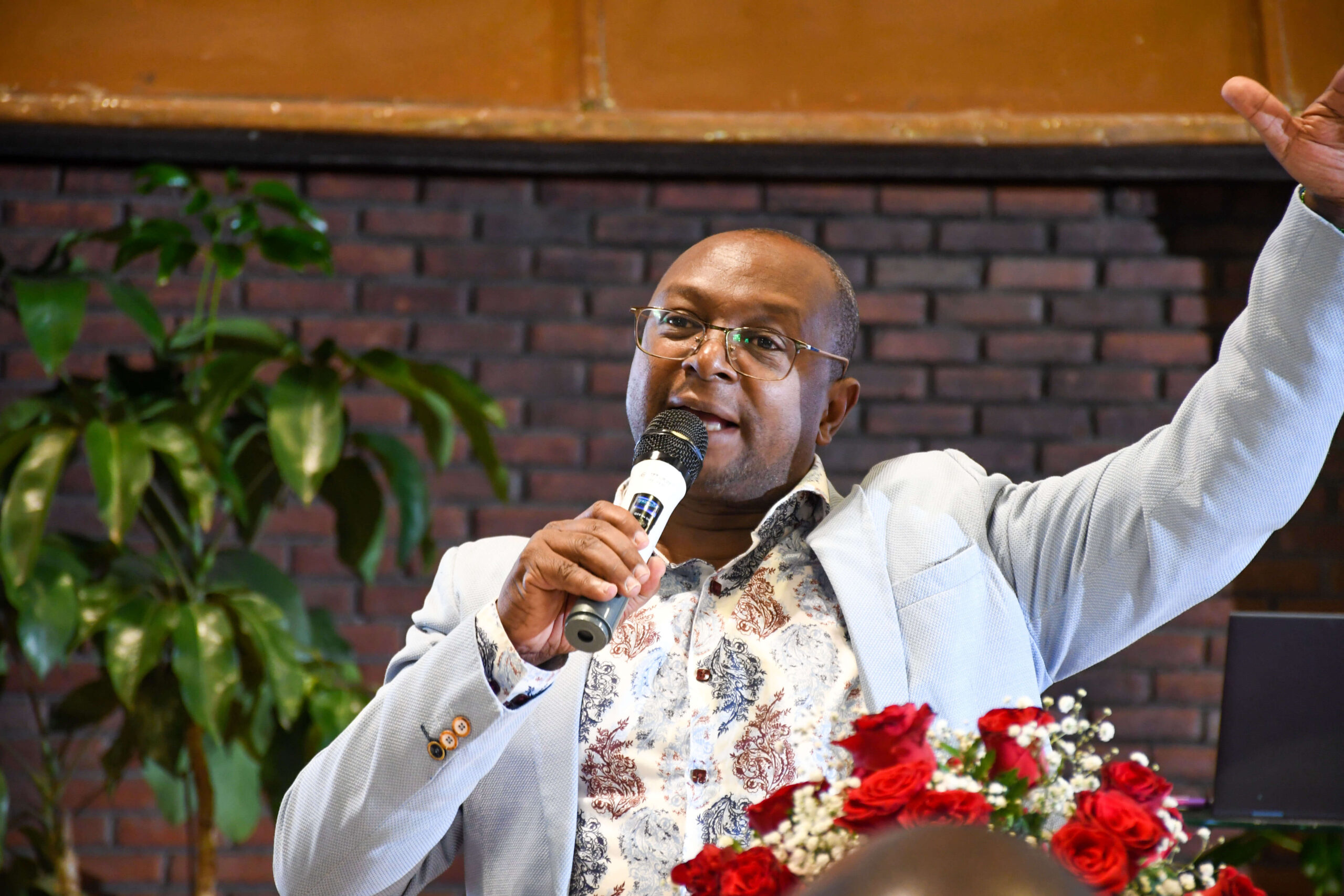 Diaspora client moment 1